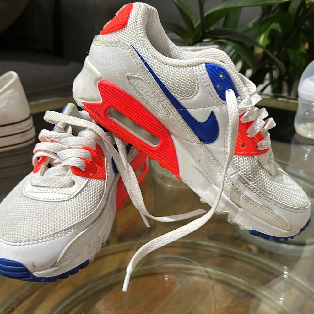 Nike Air casi nuevos muy buen estado no tienen raspones